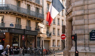 Navigating Transportation in France: The Role of Taxis in Ensuring Safe Transfers